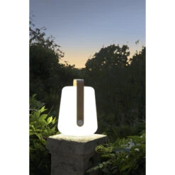 Lampe Nomade FERMOB Balad Bamboo H 38 Cm 10 Lampe Nomade FERMOB Balad Bamboo H 38 Cm -Mobilier De Jardin 365300 lampe nomade fermob balad h 38 bamboo ambiance 3