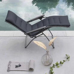 Fauteuil Relax Pliant LAFUMA Evolution BeComfort - Gris Foncé -Mobilier De Jardin lfm2830 fauteuil relax pliant lafuma evolution becomfort ambiance