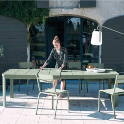 Table De Jardin 10 Personnes Avec 2 Rallonges FERMOB Oléron 155 / 255 X 100 Cm - Carbone 17 Table De Jardin 10 Personnes Avec 2 Rallonges FERMOB Oléron 155 / 255 X 100 Cm - Carbone -Mobilier De Jardin oleron cactus maillane book2020 sebastien erome 6 min 1 4